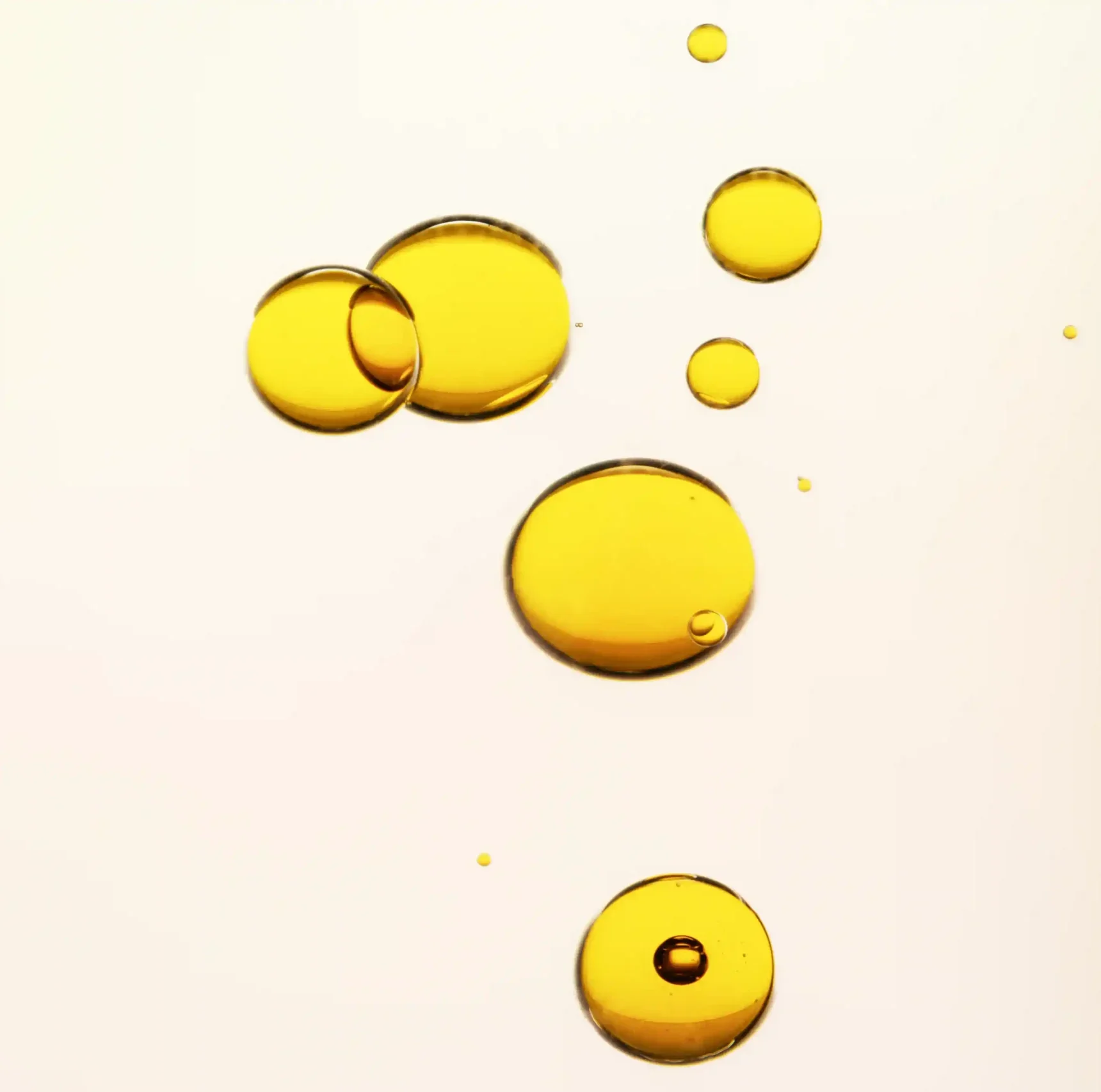 oil-droplets-water